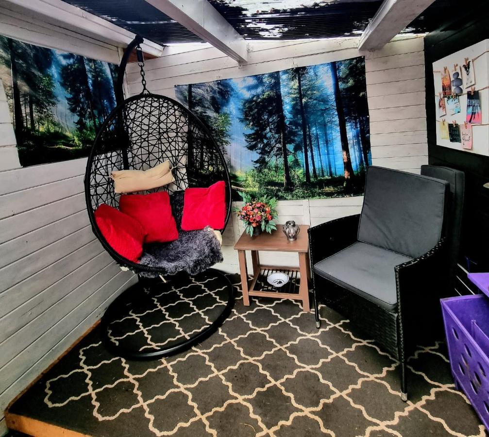 Chalet Op Een Rustig Park In De Natuur Putten Exteriör bild